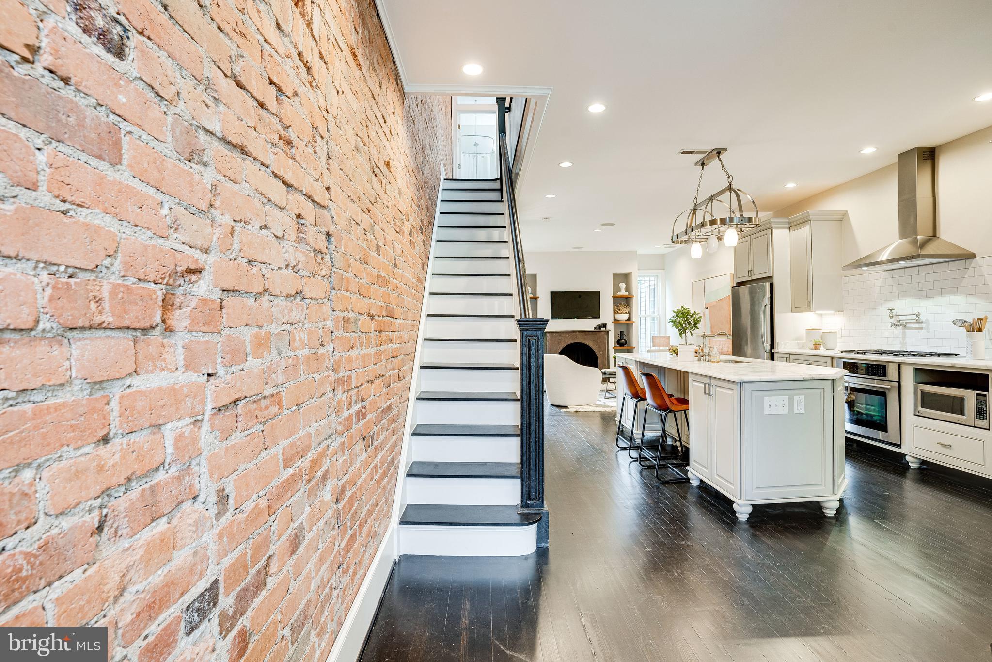 405 K Street Northeast Washington, DC 20002 - Photo 4 of 58 Welcome home to open plan living at its finest