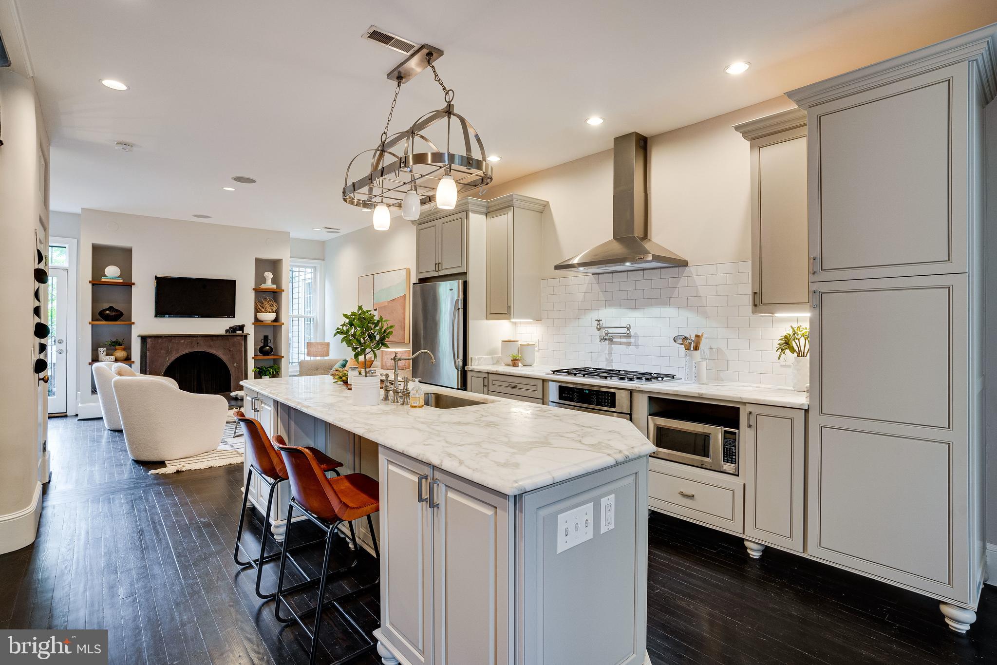 405 K Street Northeast Washington, DC 20002 - Photo 9 of 58 GORGEOUS kitchen is the heart of your home