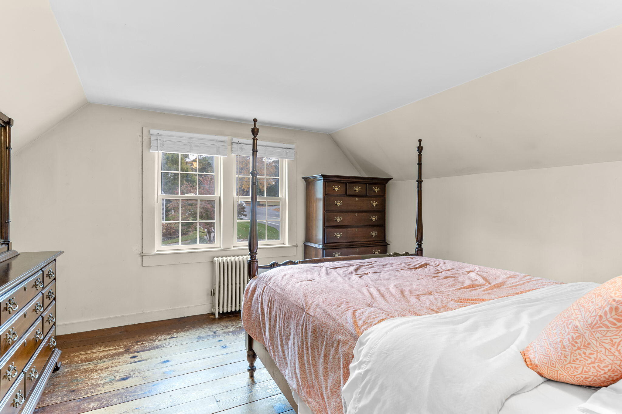 123 Tower Hill Road Osterville, MA 02655 - Photo 23 of 38 a bedroom with a bed and wooden floor