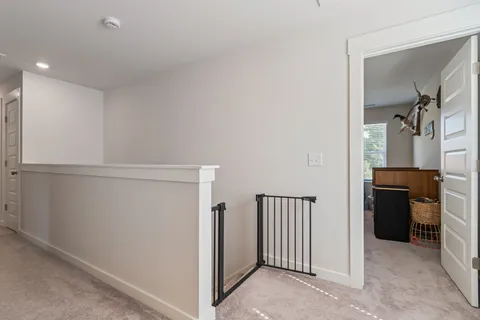 a view of a livingroom with furniture