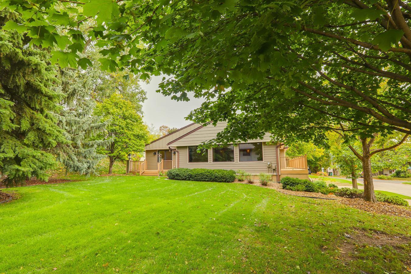 3114 Rankin Road St. Anthony, MN 55418 - Photo 5 of 33 Gallery Image 5