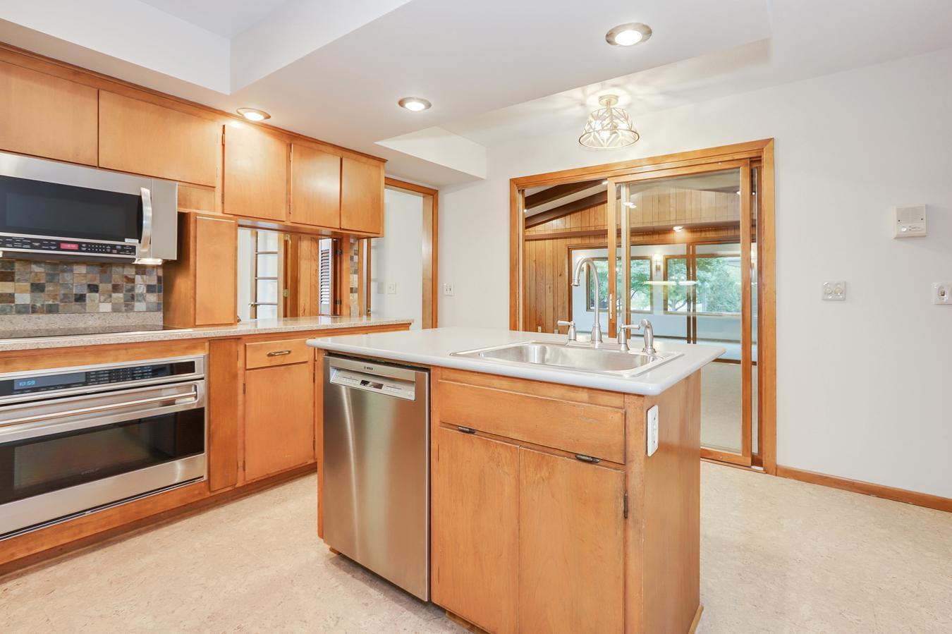 3114 Rankin Road St. Anthony, MN 55418 - Photo 8 of 33 Gallery Image 8