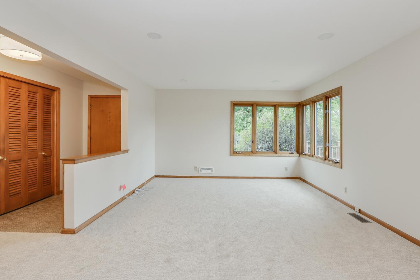 3114 Rankin Road St. Anthony, MN 55418 - Photo 10 of 33 Gallery Image 10