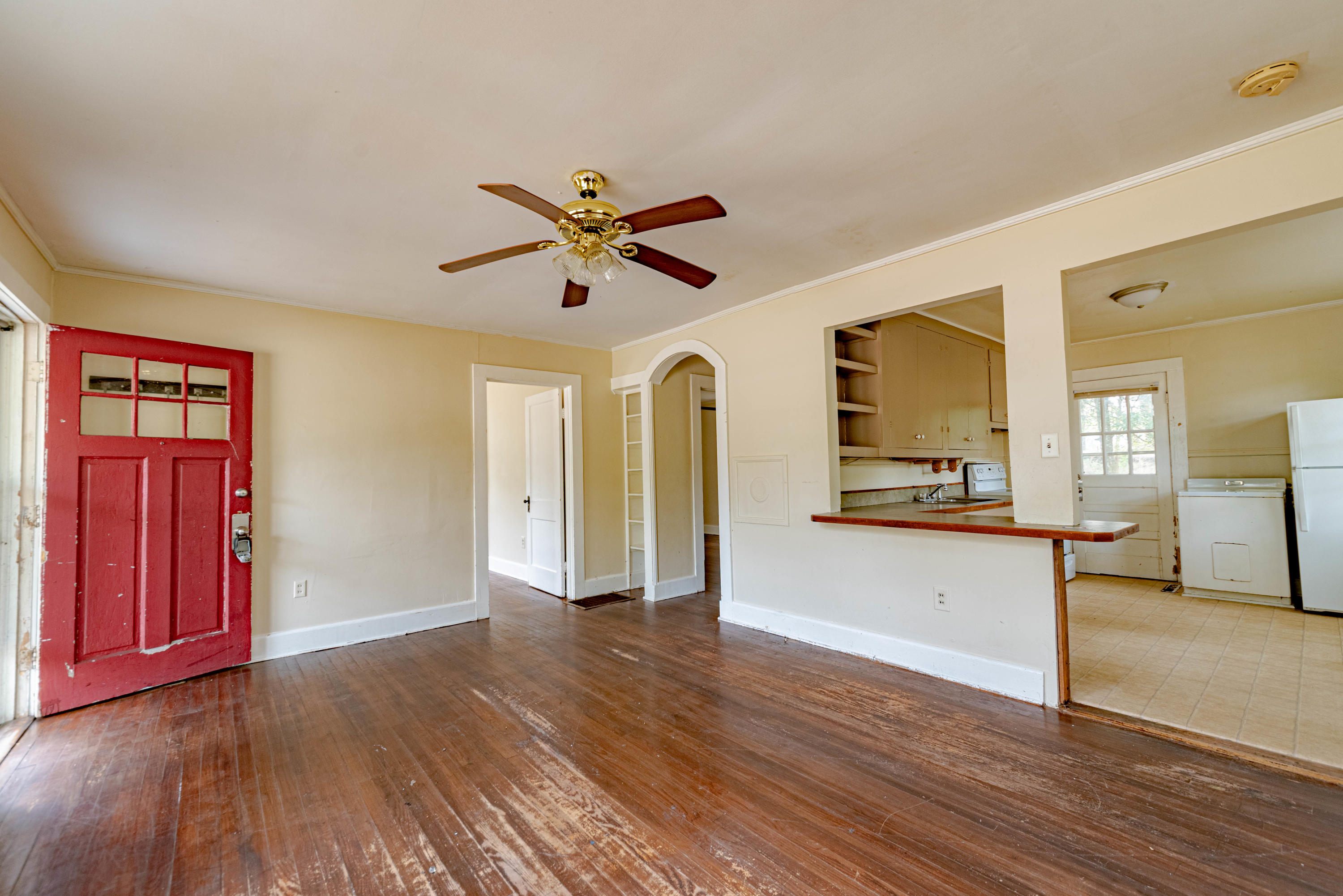 108 Rivers Street Walterboro, SC 29488 - Photo 4 of 13 DSC_0056-HDR