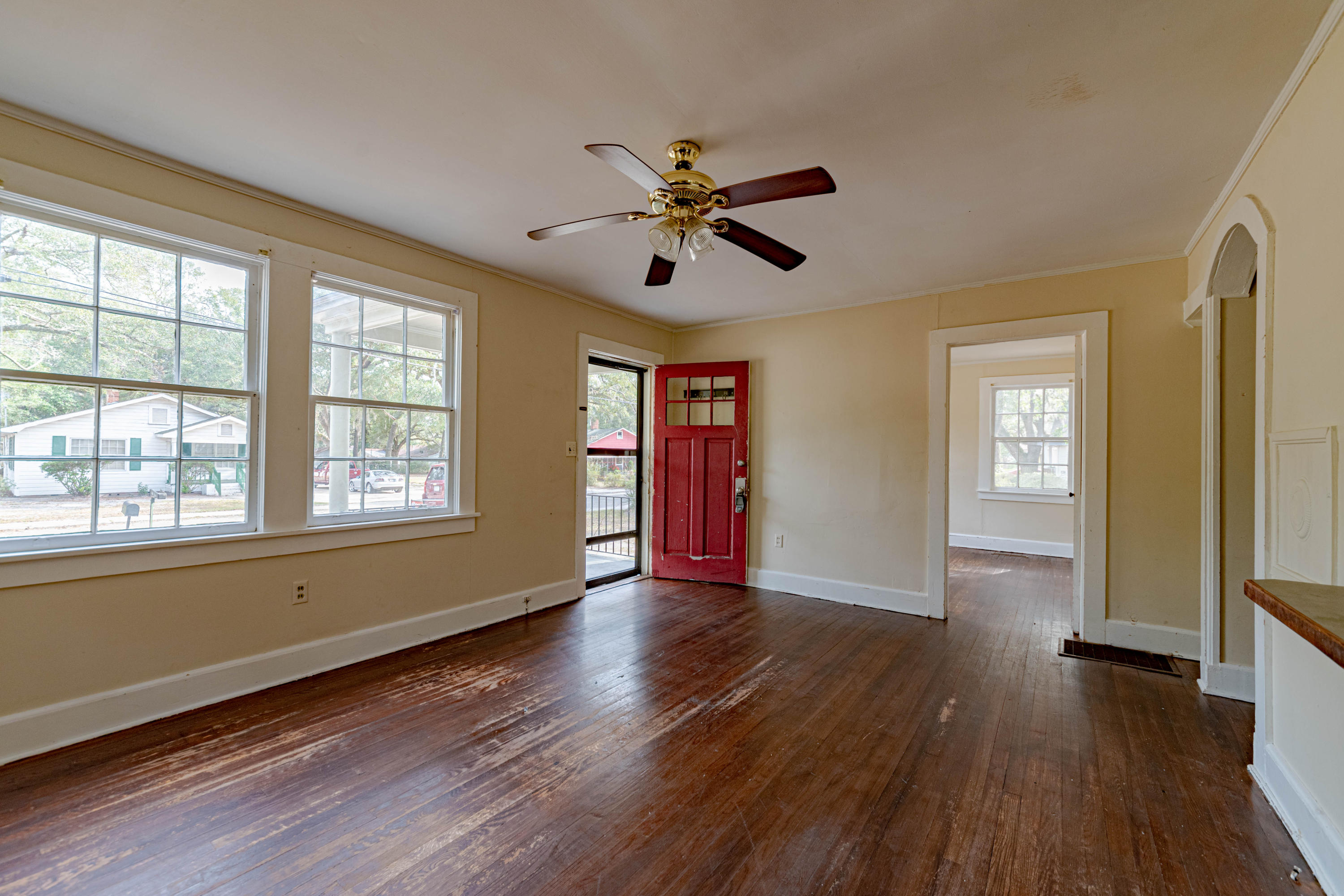 108 Rivers Street Walterboro, SC 29488 - Photo 6 of 13 DSC_0061-HDR