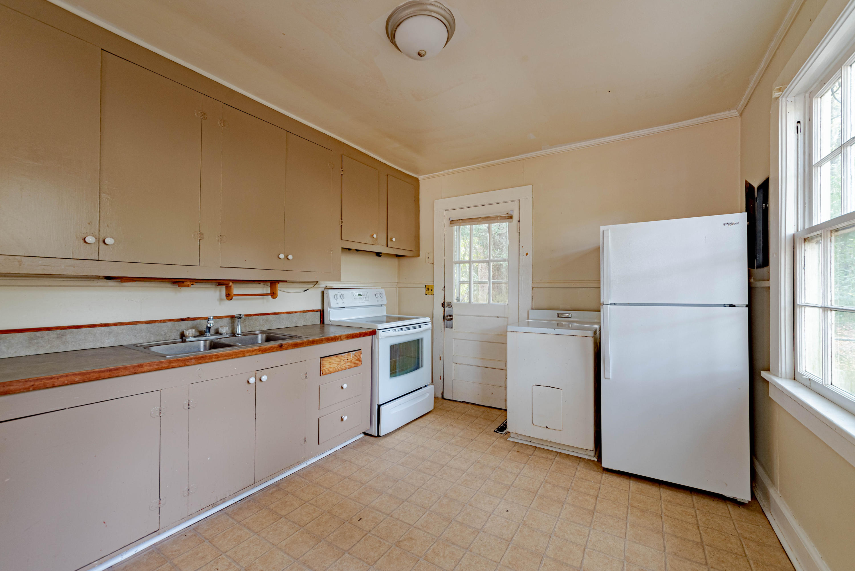 108 Rivers Street Walterboro, SC 29488 - Photo 7 of 13 DSC_0064-HDR