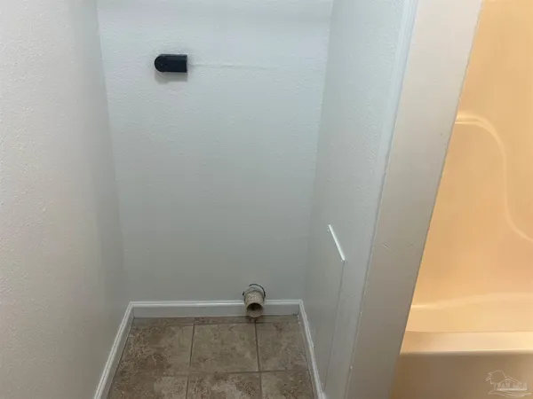$1,300 | 2300 West Michigan Avenue, Unit 12, Pensacola, FL 32526