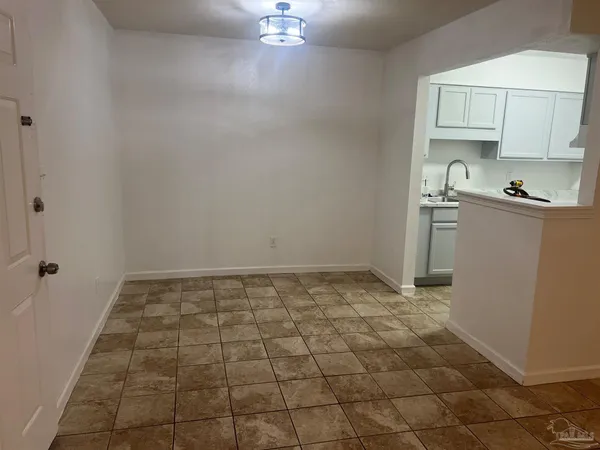 $1,300 | 2300 West Michigan Avenue, Unit 12, Pensacola, FL 32526