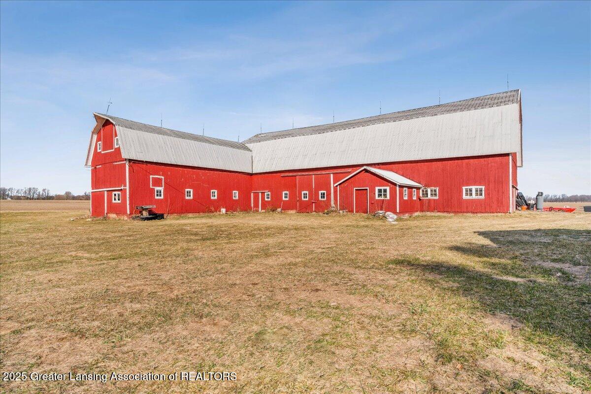 4226 West Bennington Road Owosso, MI 48867 - Photo 9 of 54 52-14-Media Jett-19