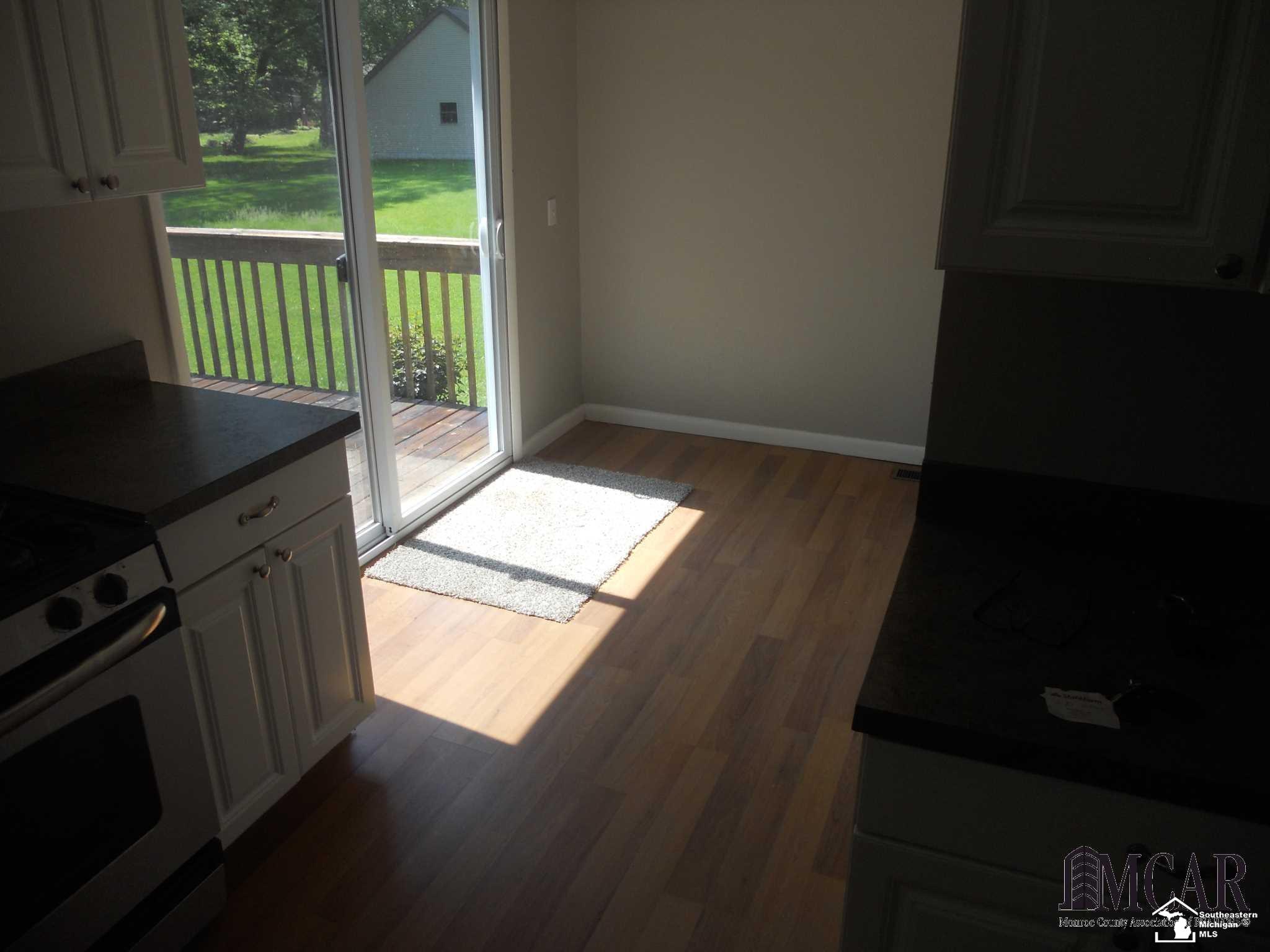 13784 Alton Road Monroe, MI 48161 - Photo 8 of 14 21453739-7.JPG