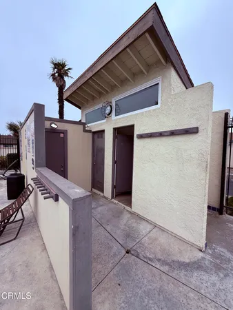 a view of a house with garage