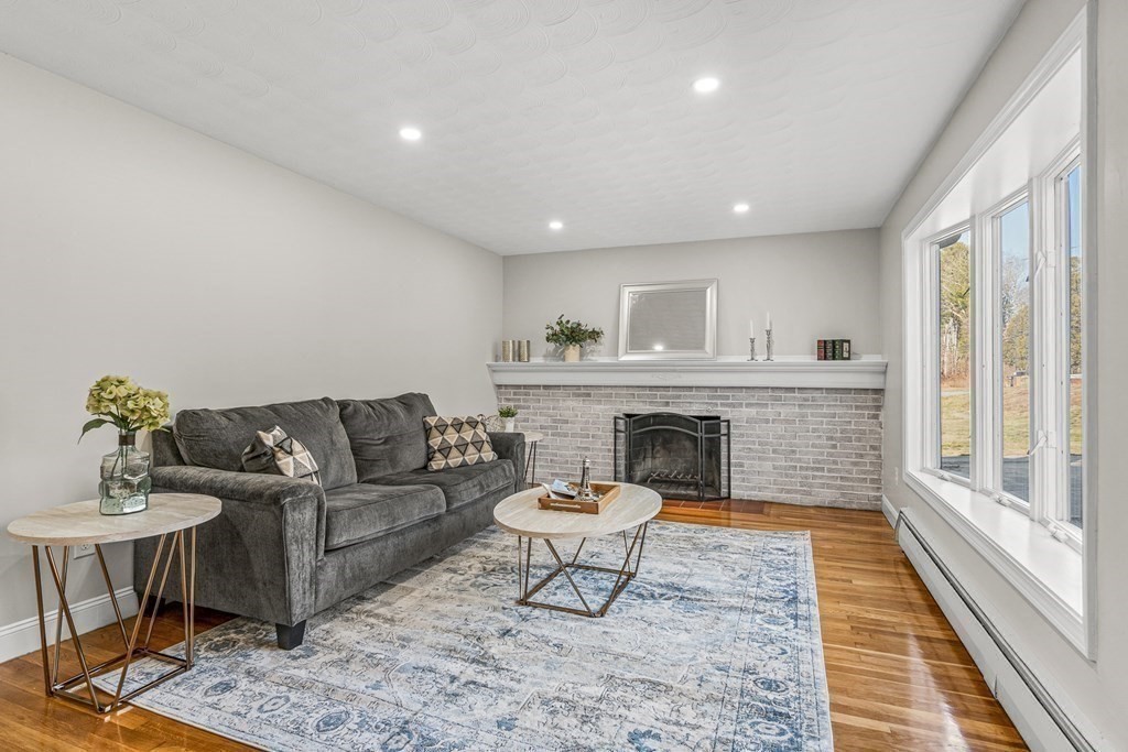 347 Concord Road Billerica, MA 01821 - Photo 6 of 39 Gallery Image 6