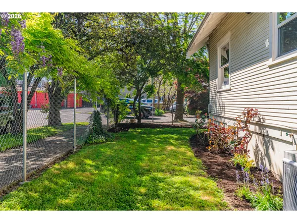$600,000 | 9806-9820 North Midway Avenue, Portland, OR 97203