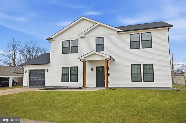 $3,800 | 65 Oaktree Drive, Levittown, PA 19055