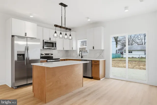 $3,800 | 65 Oaktree Drive, Levittown, PA 19055