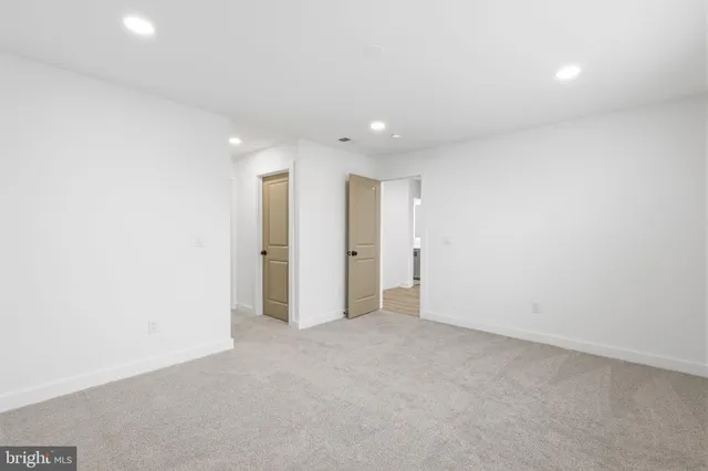 $3,800 | 65 Oaktree Drive, Levittown, PA 19055