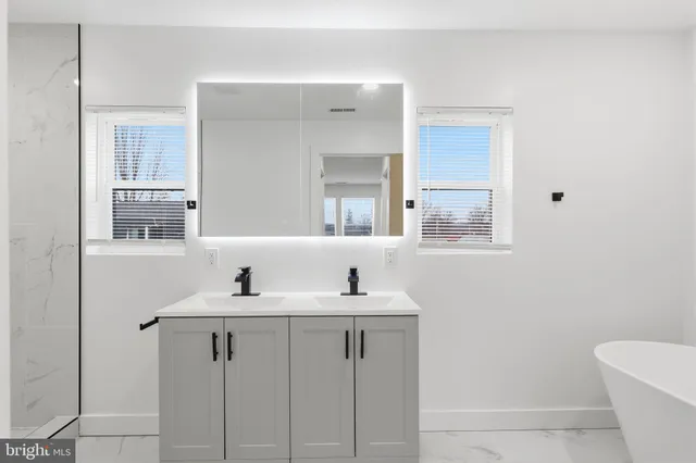 $3,800 | 65 Oaktree Drive, Levittown, PA 19055