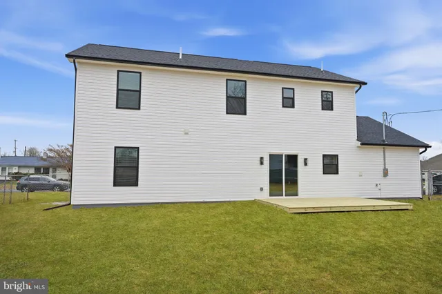 $3,800 | 65 Oaktree Drive, Levittown, PA 19055