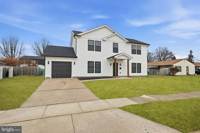 $3,800 | 65 Oaktree Drive, Levittown, PA 19055