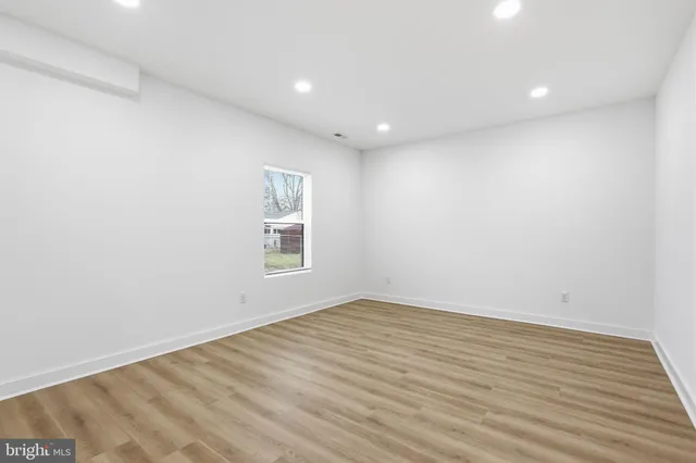 $3,800 | 65 Oaktree Drive, Levittown, PA 19055