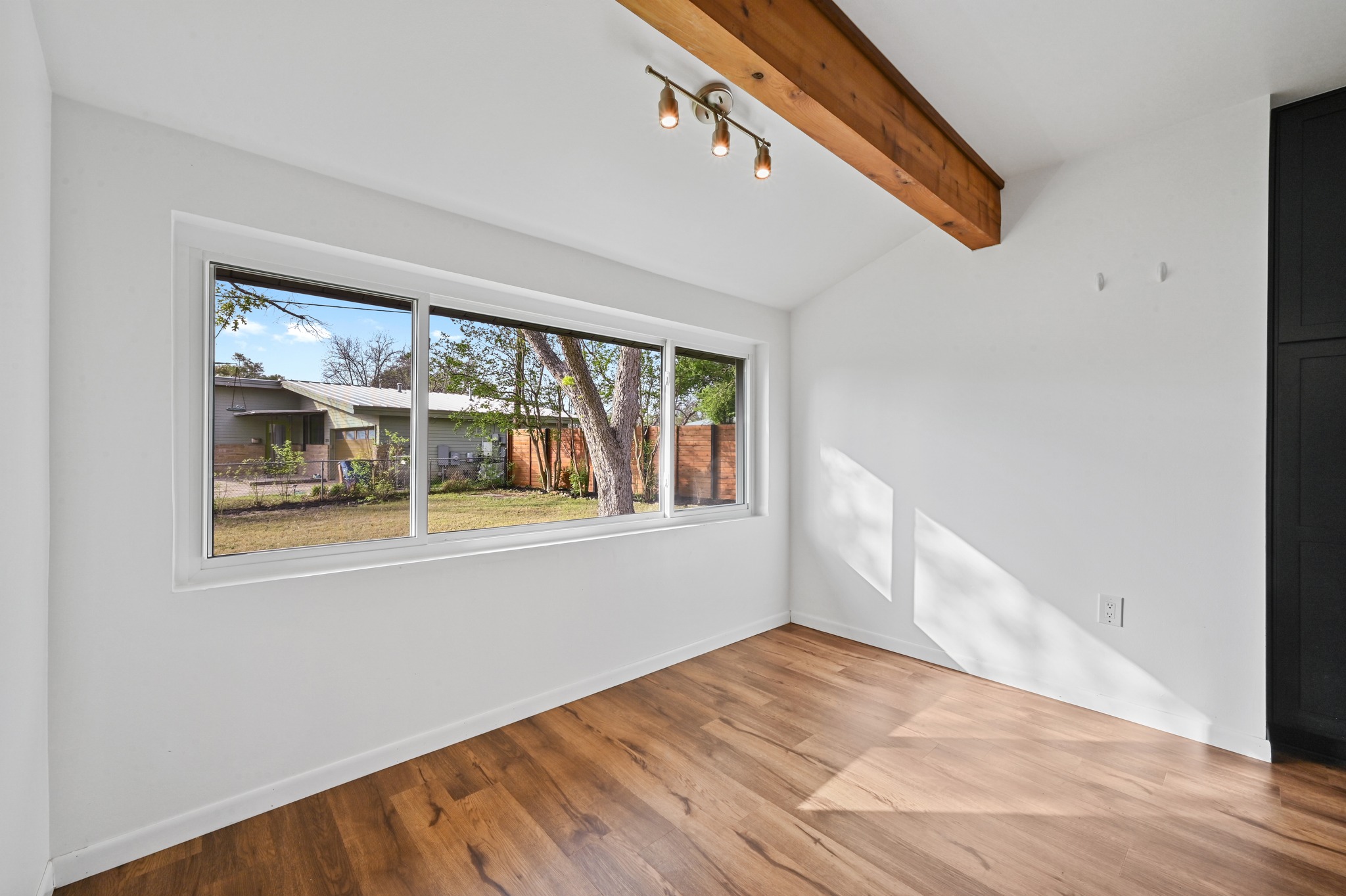5301 Buffalo Pass Austin, TX 78745 - Photo 12 of 23 Eat-in-kitchen, wood beamed with a view