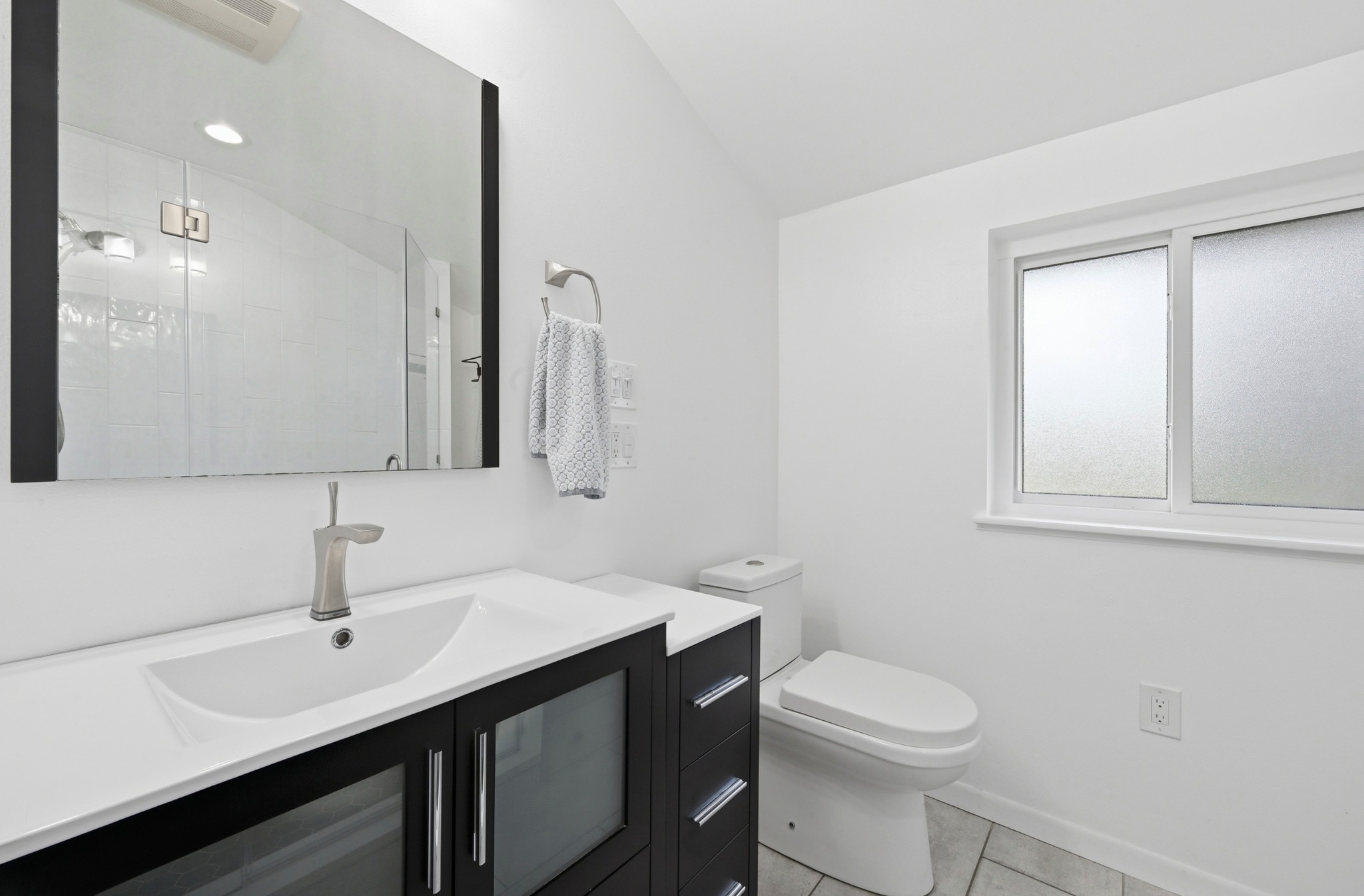 5301 Buffalo Pass Austin, TX 78745 - Photo 15 of 23 Modern primary bath