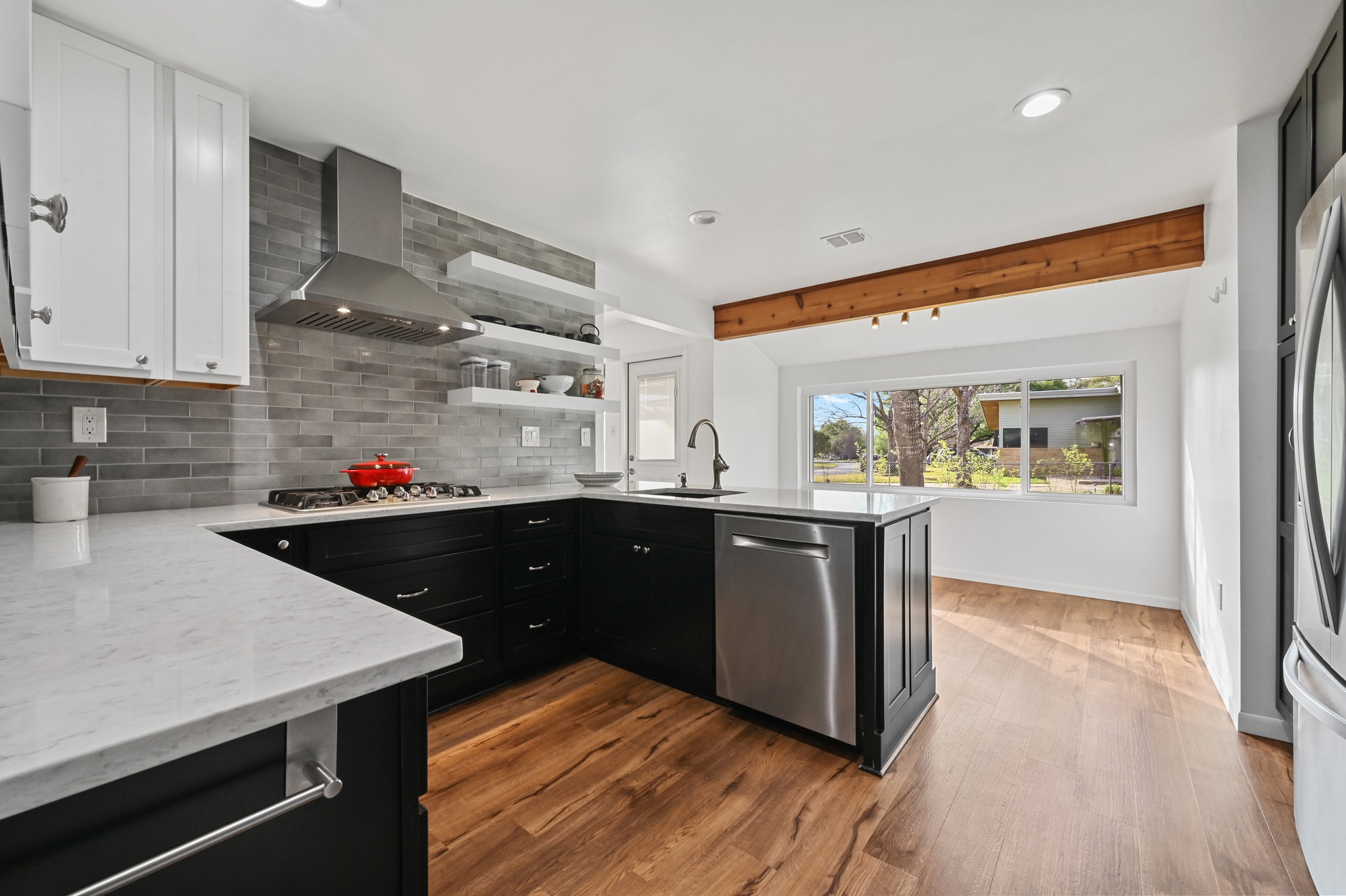 5301 Buffalo Pass Austin, TX 78745 - Photo 8 of 23 Kitchen