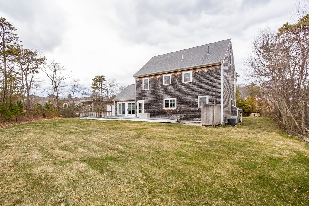26 Oakbluff Road Bourne, MA 02562 - Photo 21 of 27