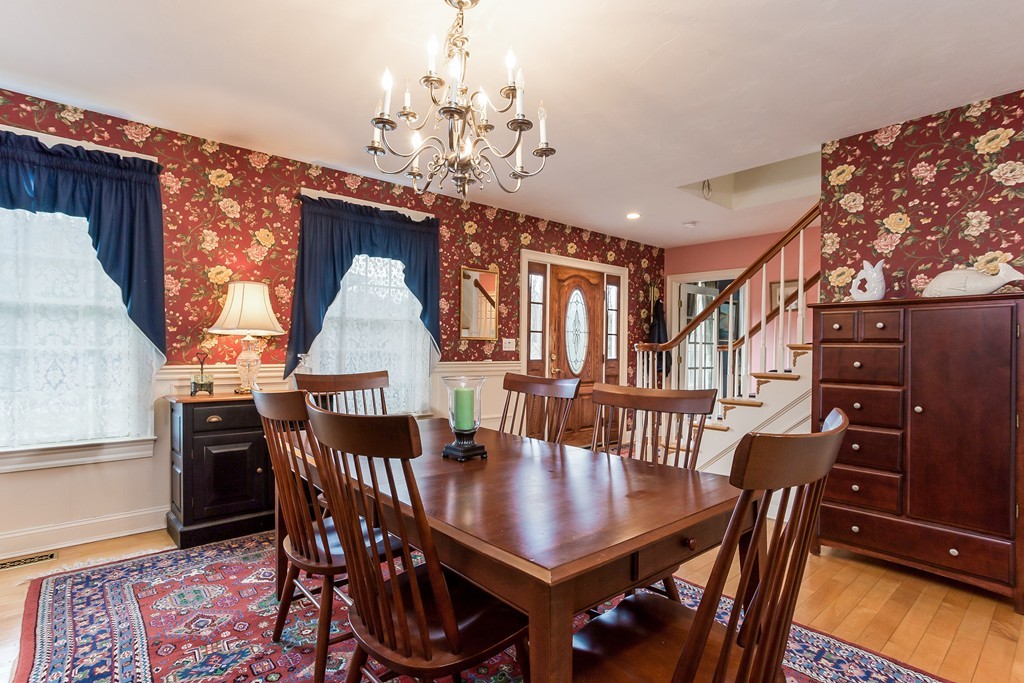26 Oakbluff Road Bourne, MA 02562 - Photo 5 of 27