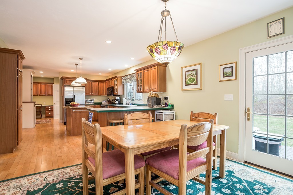 26 Oakbluff Road Bourne, MA 02562 - Photo 6 of 27