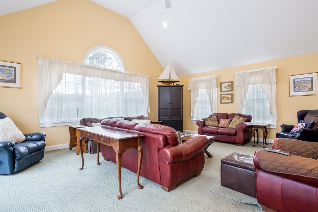 26 Oakbluff Road Bourne, MA 02562 - Photo 10 of 27