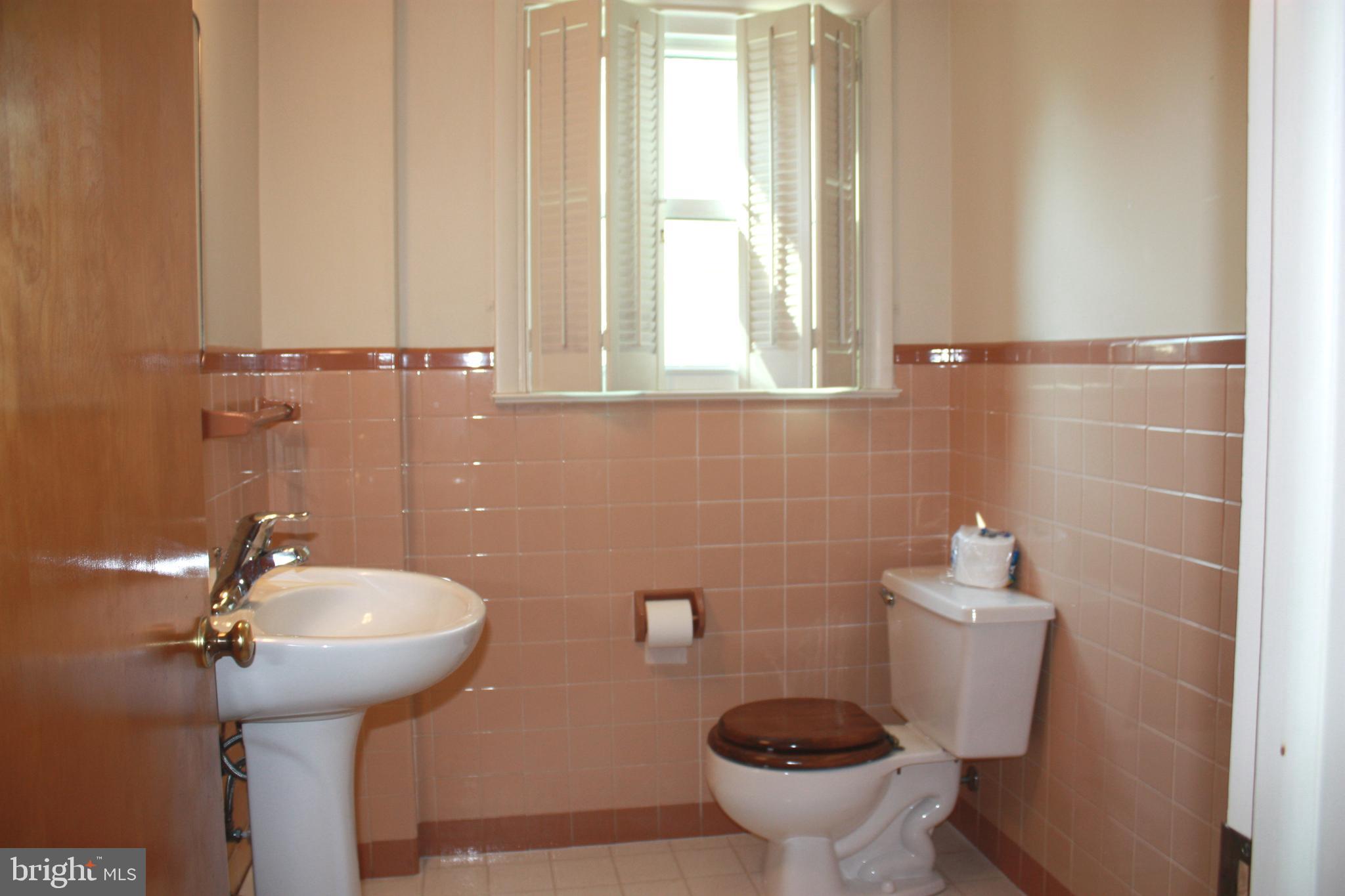 300 Gochnauer Avenue Lititz, PA 17543 - Photo 4 of 22 Half Bath on First Floor