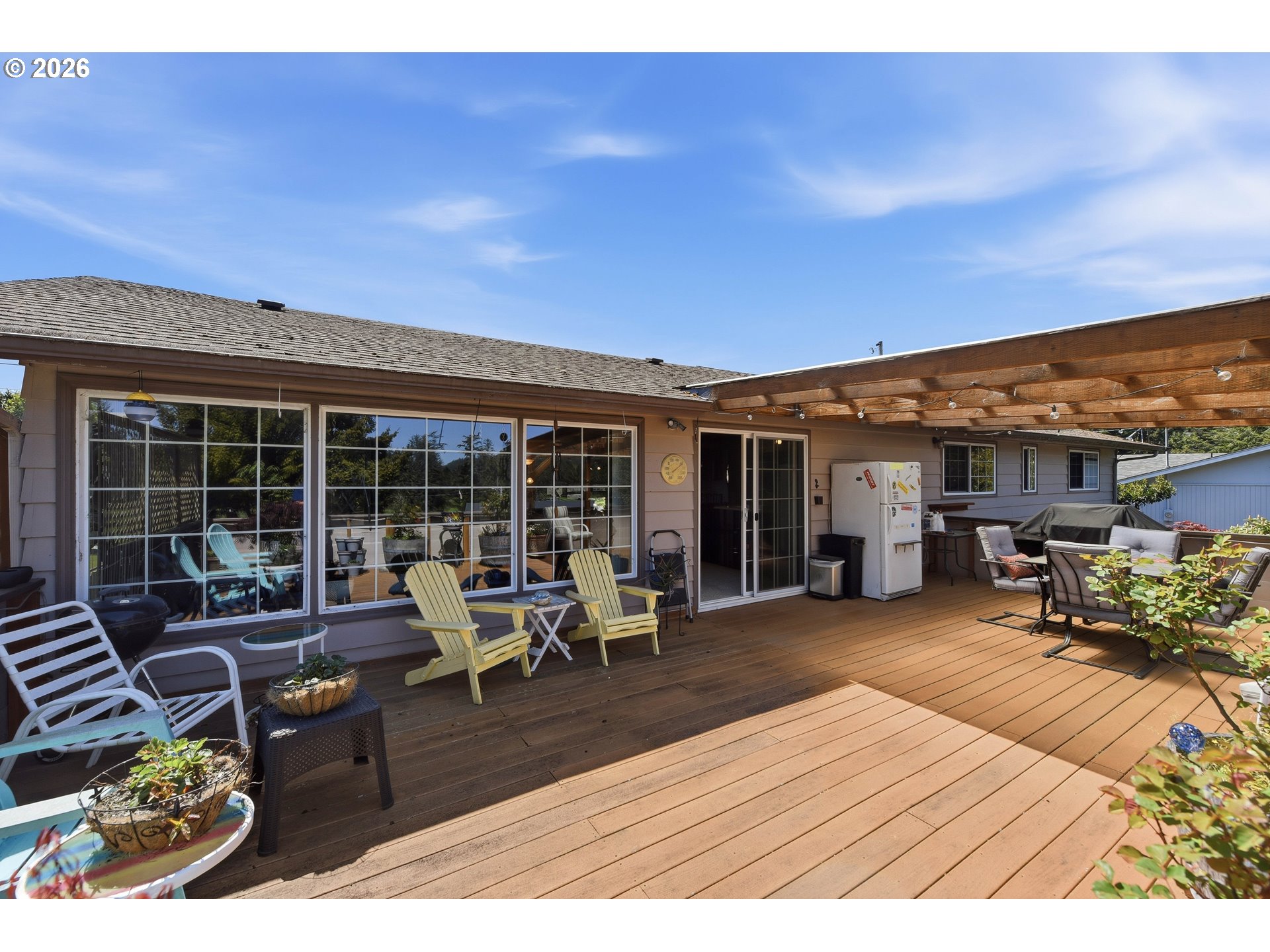 2820 Country Club Court Reedsport, OR 97467 - Photo 25 of 37 Deck