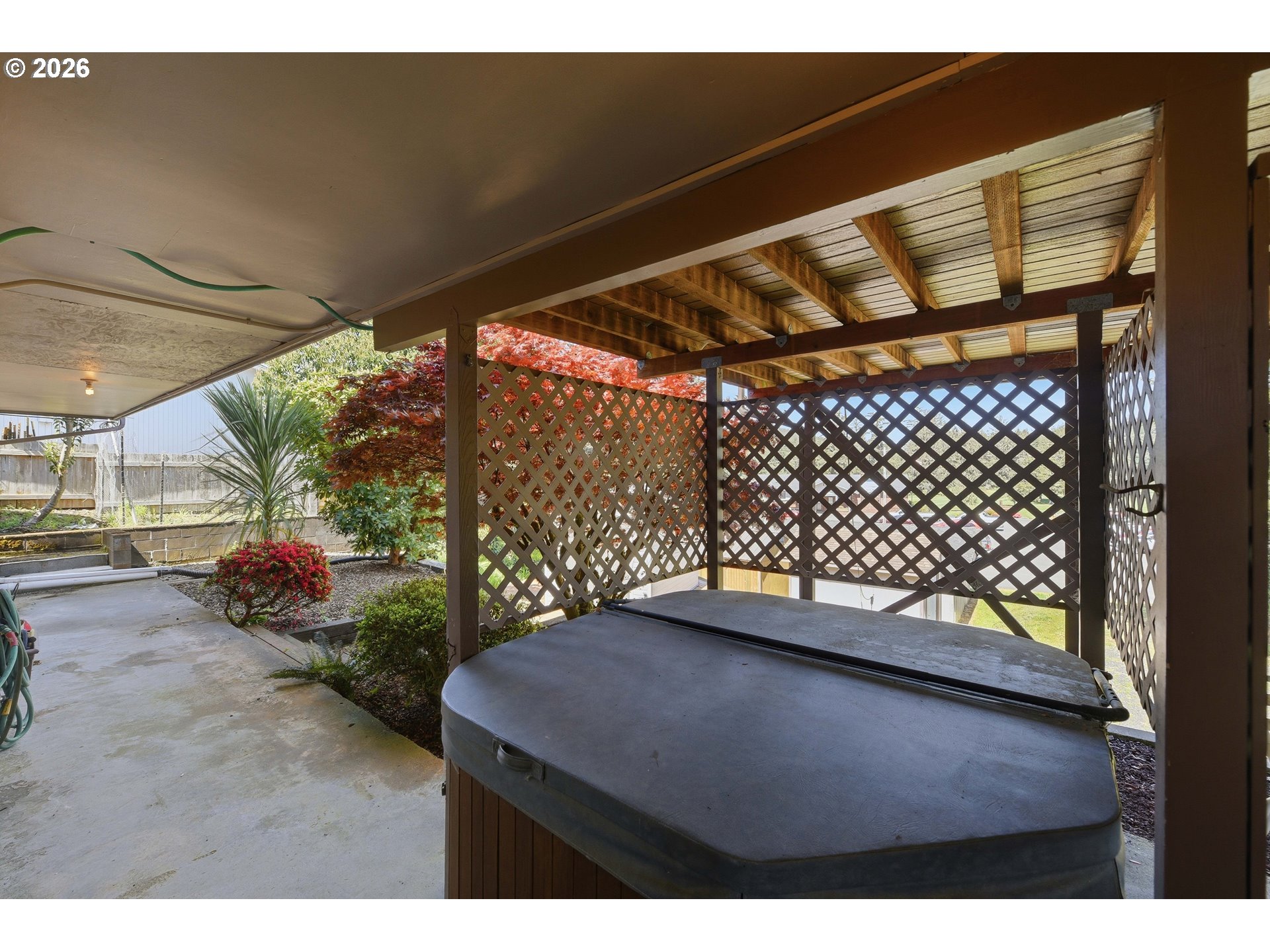2820 Country Club Court Reedsport, OR 97467 - Photo 27 of 37 Hot Tub