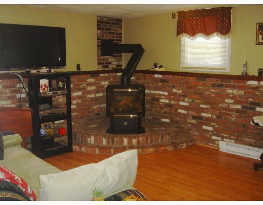 21 Hornbeam Road Coventry, RI 02816 - Photo 6 of 11 Den/Family/Great Room.