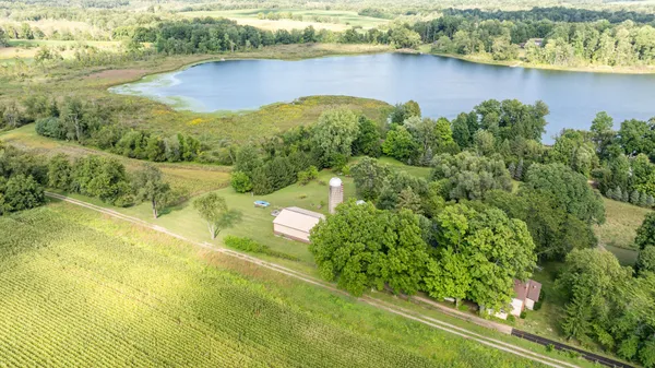 $500,000 | 13228 Dutch Settlement Road, Marcellus, MI 49067