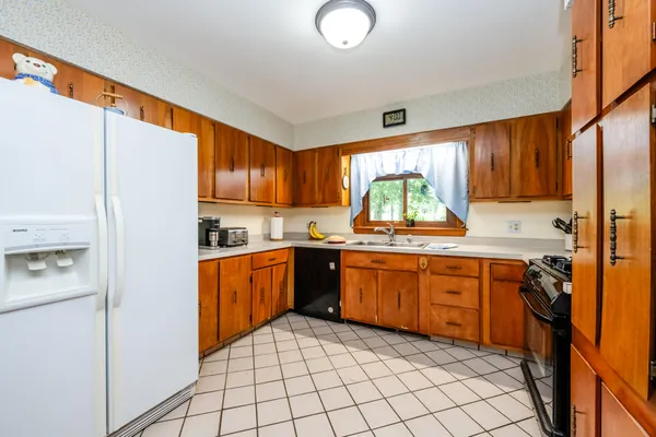 $500,000 | 13228 Dutch Settlement Road, Marcellus, MI 49067