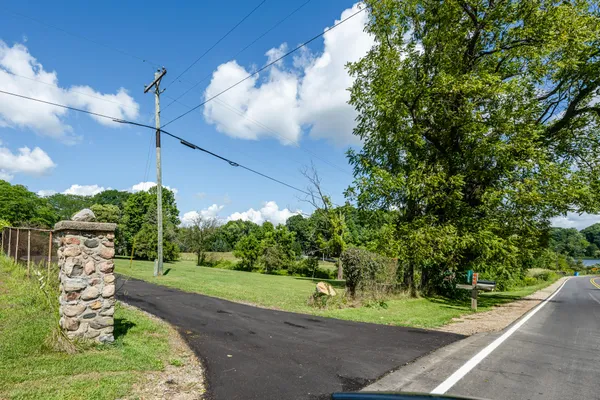 $500,000 | 13228 Dutch Settlement Road, Marcellus, MI 49067