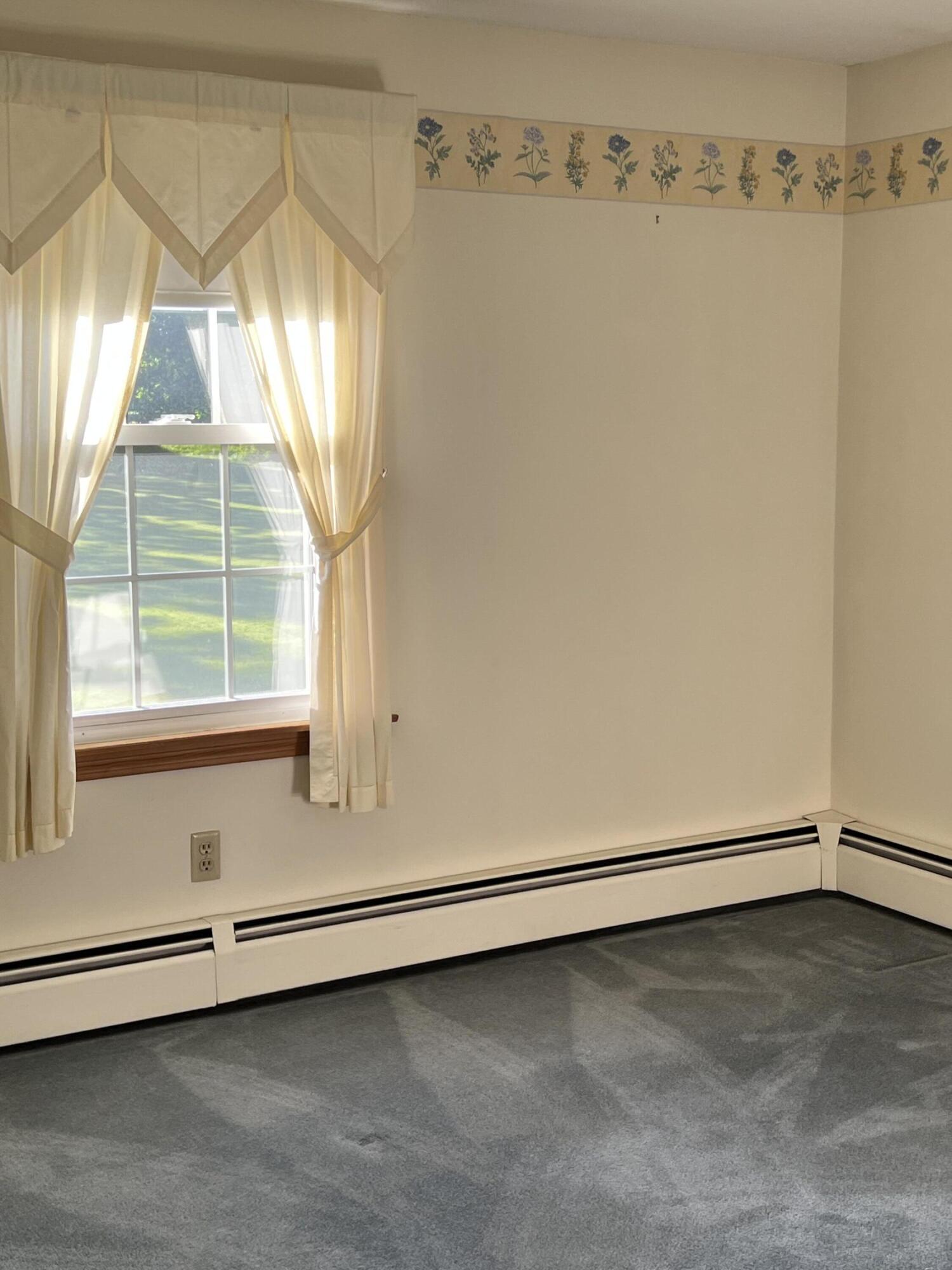 298 Perham Street Farmington, ME 04938 - Photo 14 of 52 IMG_3377