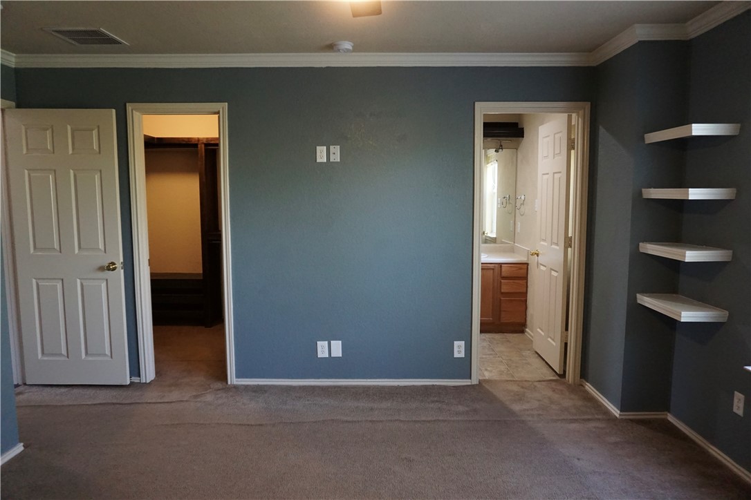 9312 Rowlands Sayle Road Austin, TX 78744 - Photo 6 of 7 Gallery Image 6