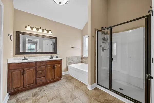 $1,900 | 667 Fox Hound Drive, Clarksville, TN 37040