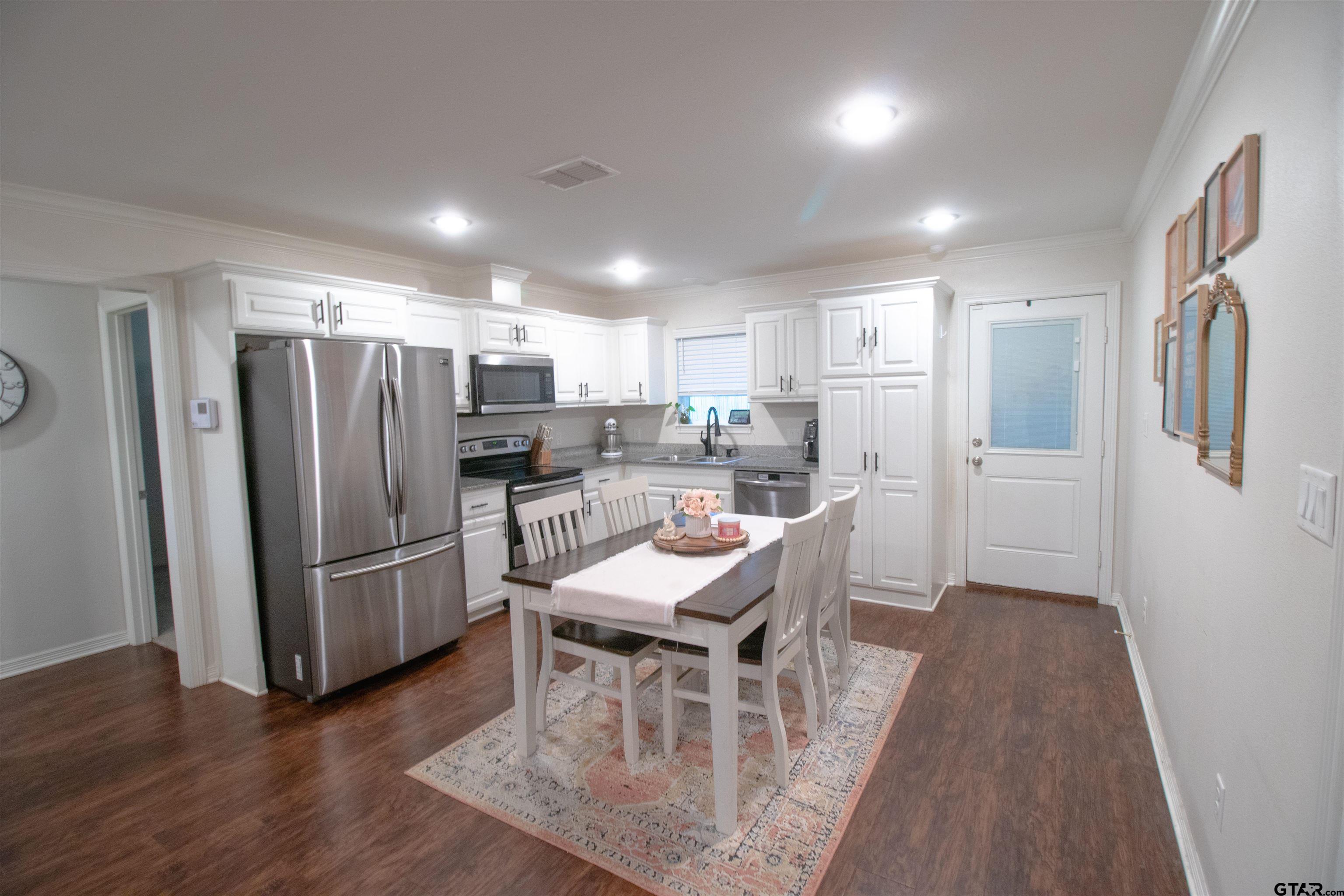 2214 Walton Road Tyler, TX 75701 - Photo 9 of 36