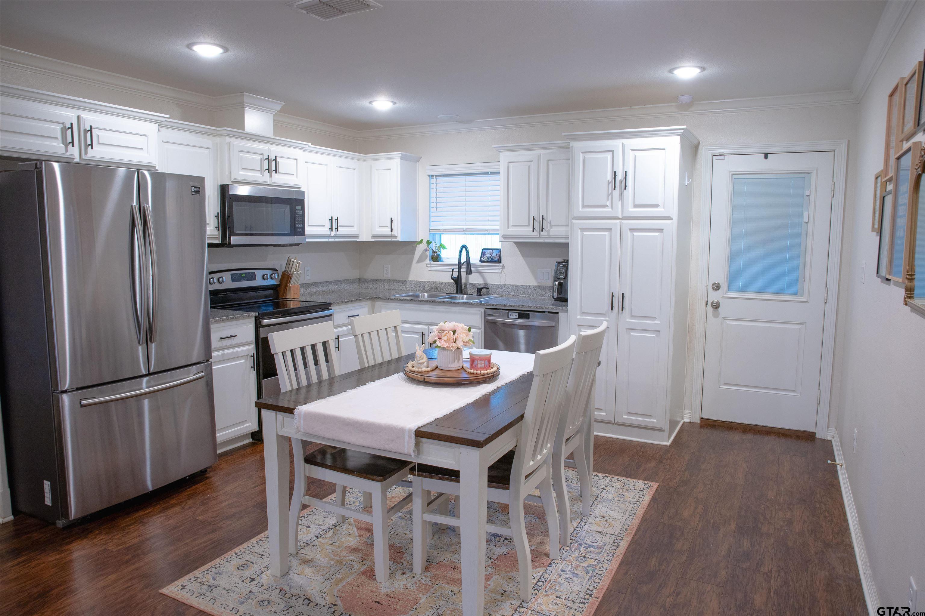 2214 Walton Road Tyler, TX 75701 - Photo 10 of 36