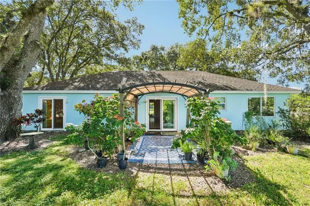 a view of a house with garden