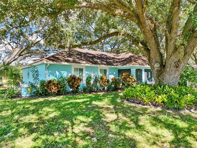 $240,000 | 4001 East Sunflower Circle, LaBelle, FL 33935