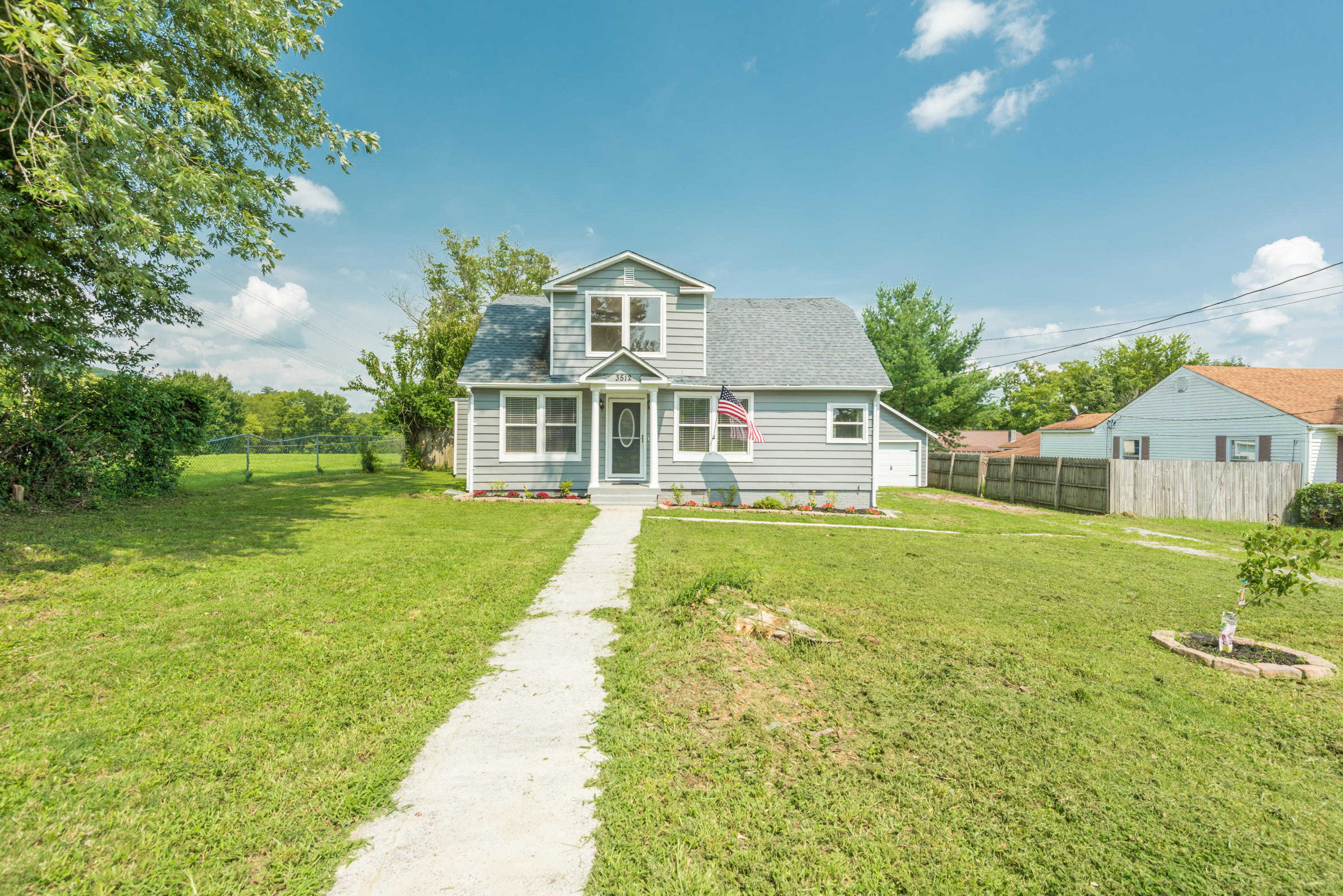 3512 Alice Bell Road Knoxville, TN 37917 - Photo 2 of 35 2512AliceBellRd-34