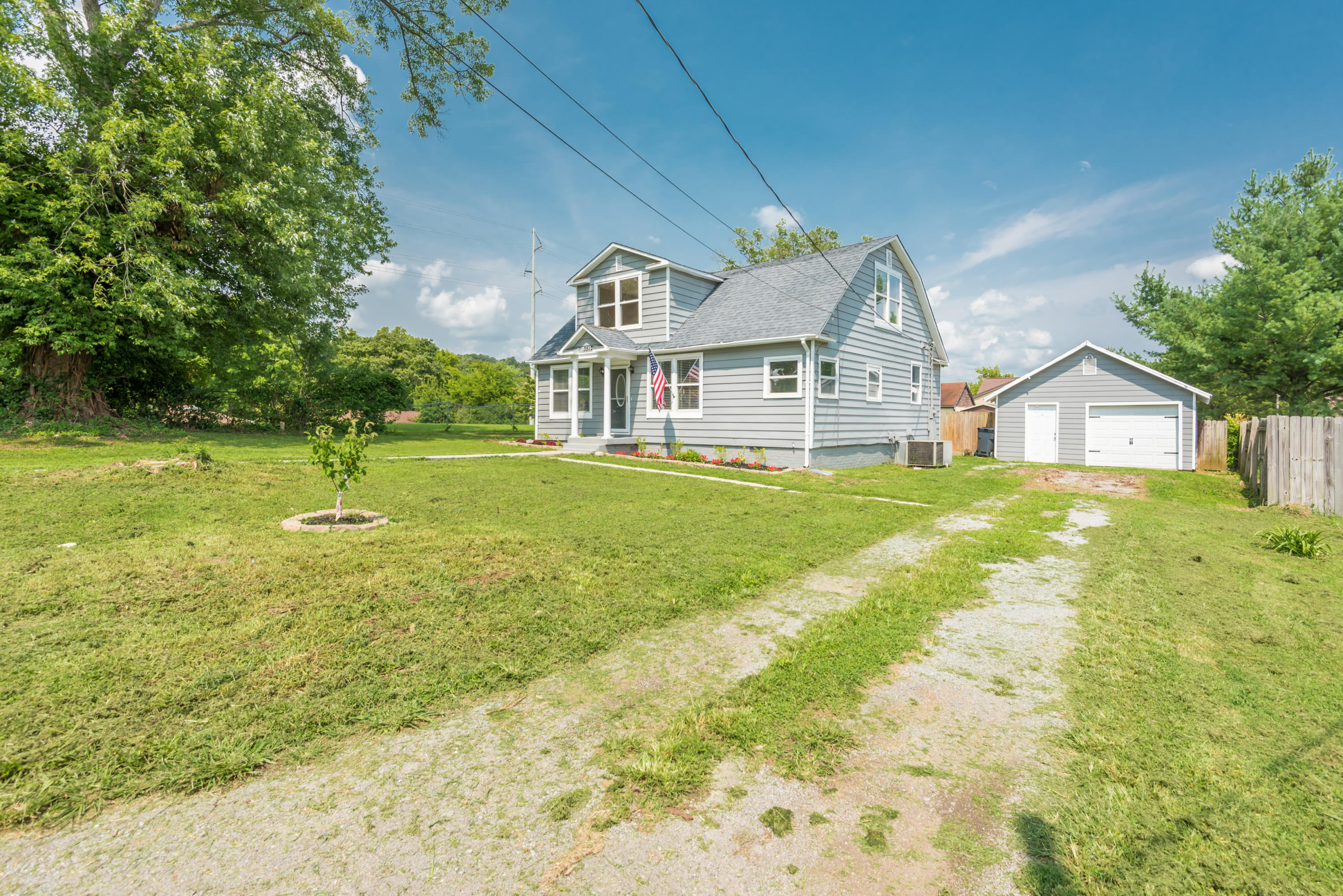 3512 Alice Bell Road Knoxville, TN 37917 - Photo 3 of 35 2512AliceBellRd-33