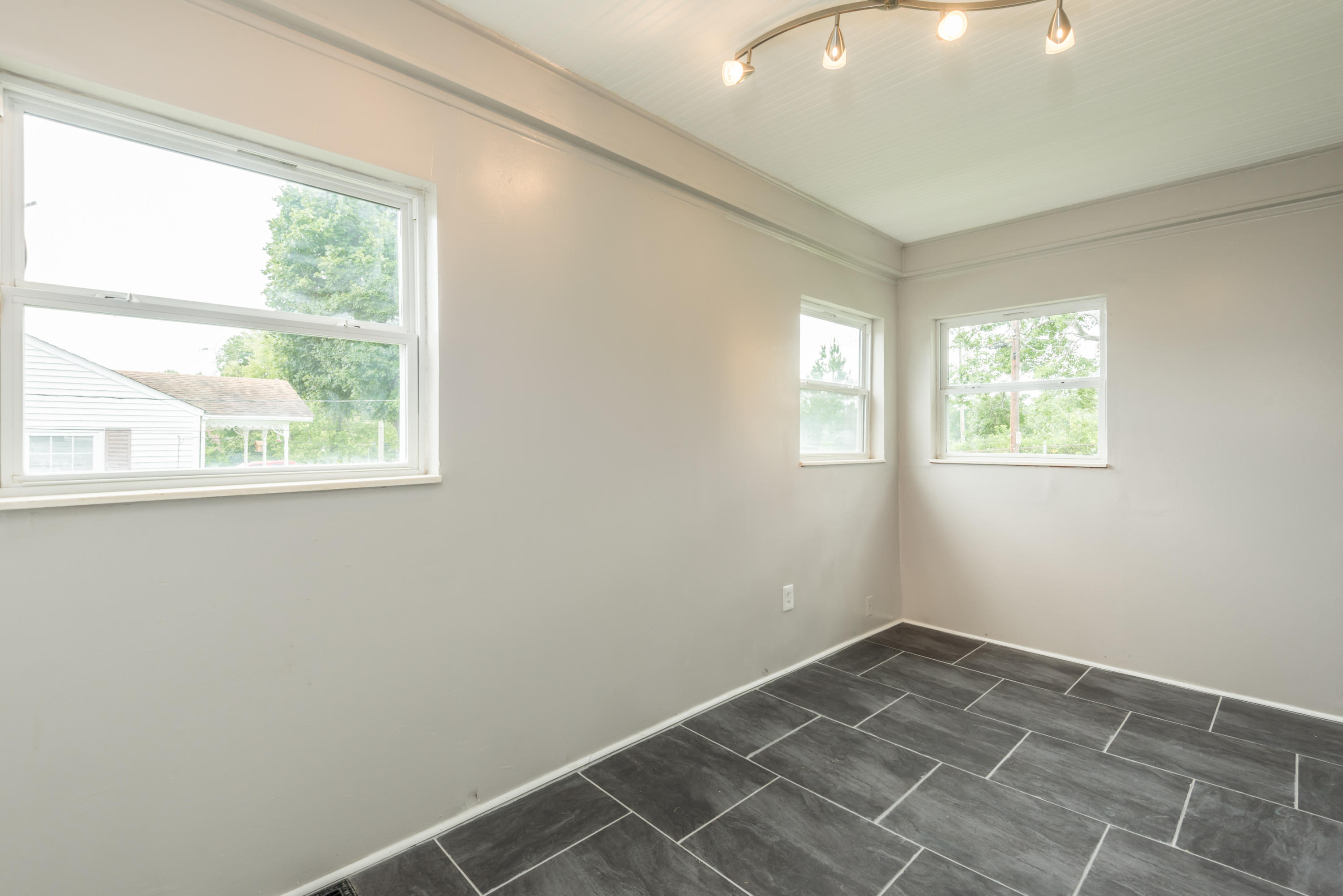 3512 Alice Bell Road Knoxville, TN 37917 - Photo 27 of 35 2512AliceBellRd-7
