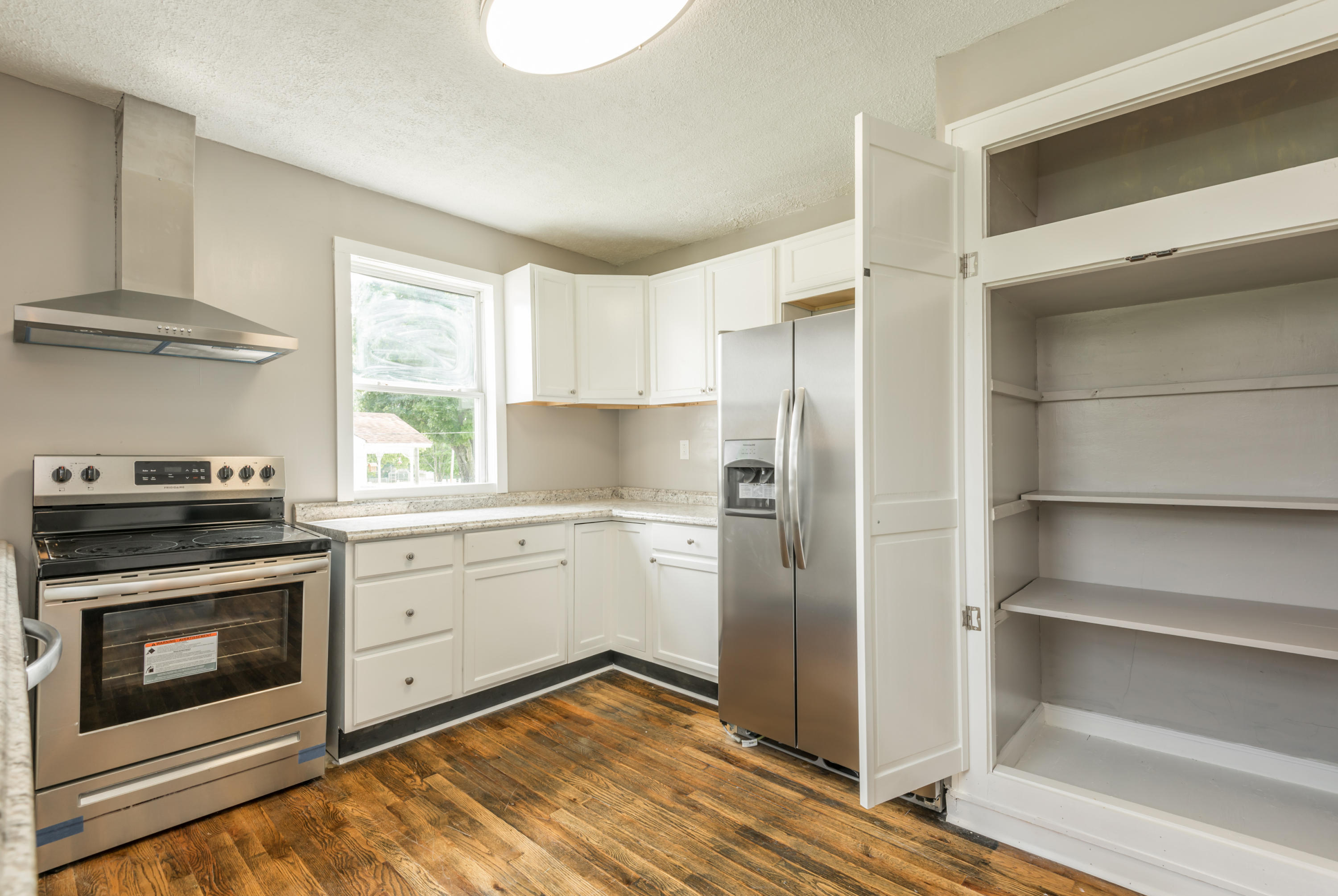 3512 Alice Bell Road Knoxville, TN 37917 - Photo 4 of 35 2512AliceBellRd-30