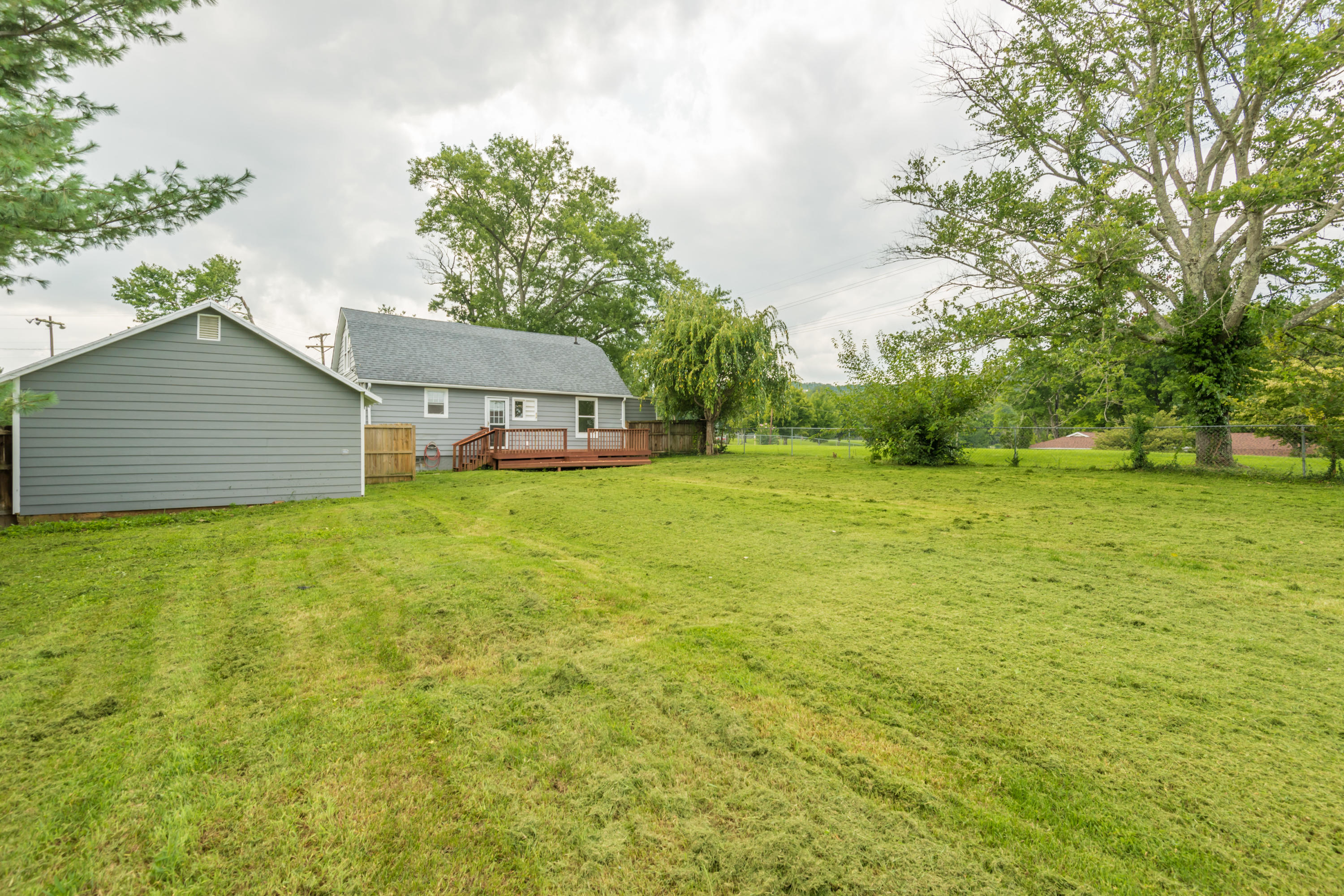 3512 Alice Bell Road Knoxville, TN 37917 - Photo 31 of 35 2512AliceBellRd-41